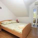 With Wifi Komiza, Vis - 8911 Apartment Komiza