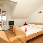 Apartment With Wifi Komiza, Vis - 8911