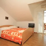 With Wifi Komiza, Vis - 8911 Apartment Komiza