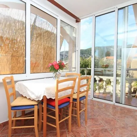 Apartment With Wifi Komiza, Vis - 8911 Komiza