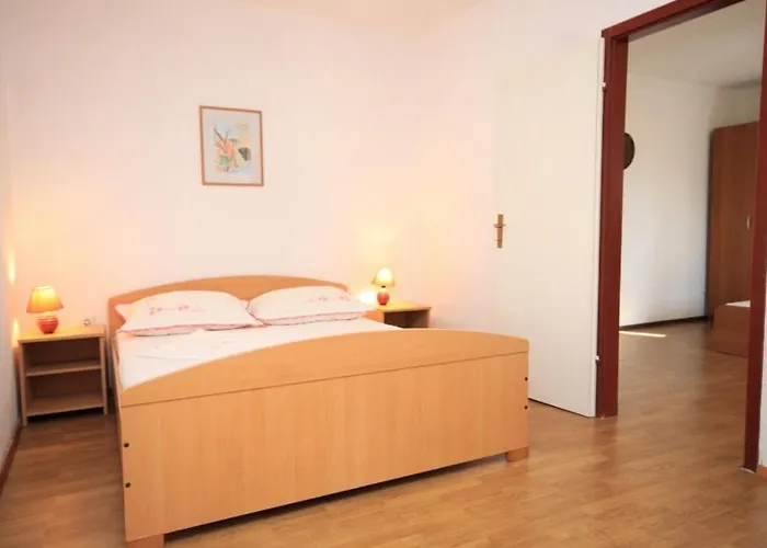 With Wifi Komiza, Vis - 8911 Apartamento Komiža
