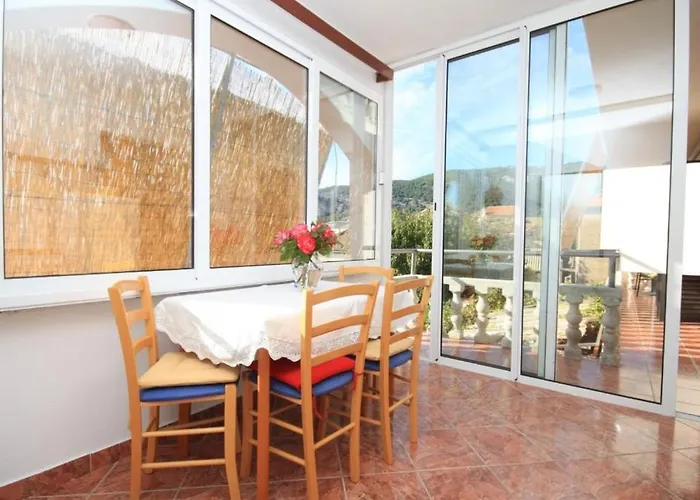 Apartamento With Wifi Komiza, Vis - 8911 Komiža