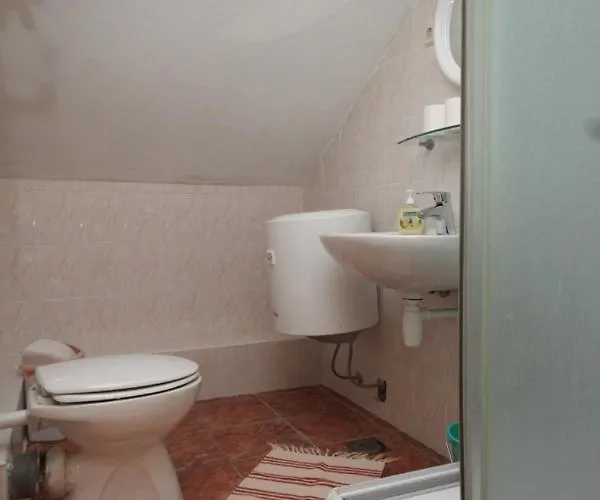 With Wifi Komiza, Vis - 8911 Apartamento *