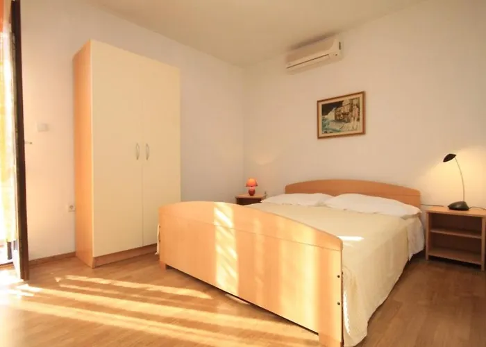 With Wifi Komiza, Vis - 8911 Apartamento