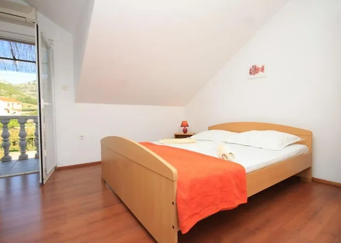 With Wifi Komiza, Vis - 8911 Apartamento