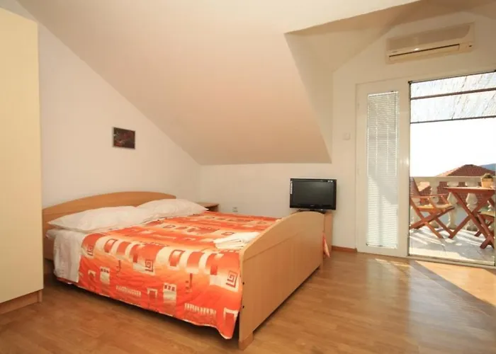 With Wifi Komiza, Vis - 8911 Apartamento Komiža